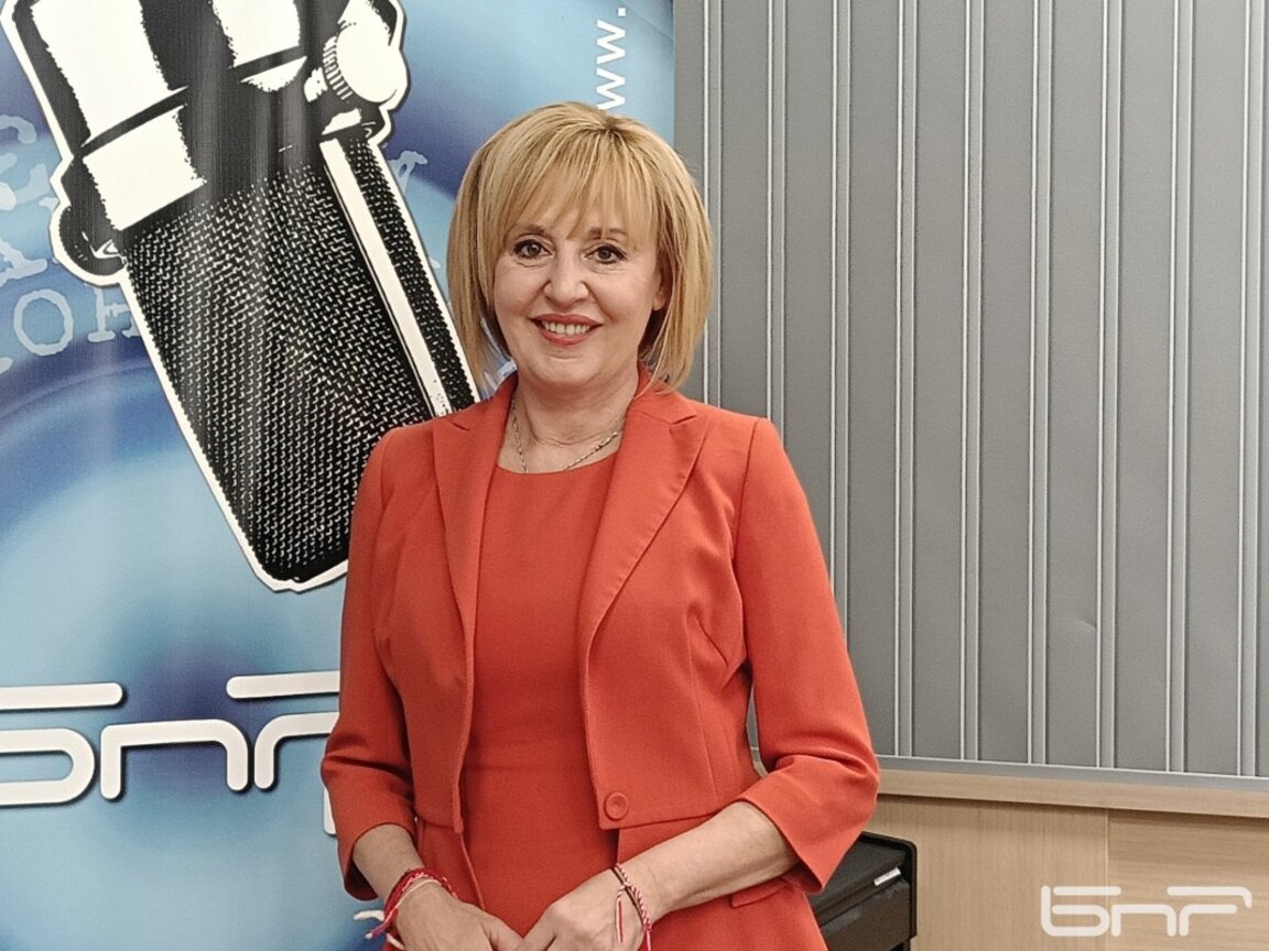 Мая Манолова