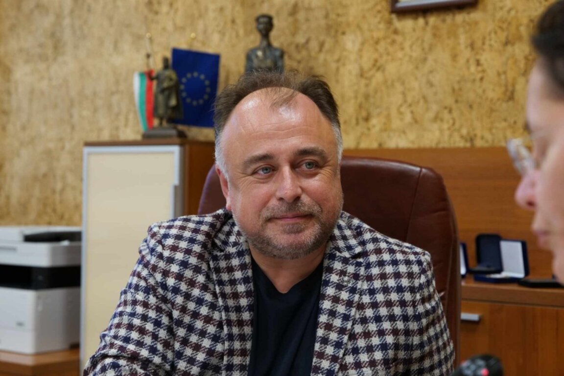 проф.Драгомир Пламенов, ректор на ТУ-Варна