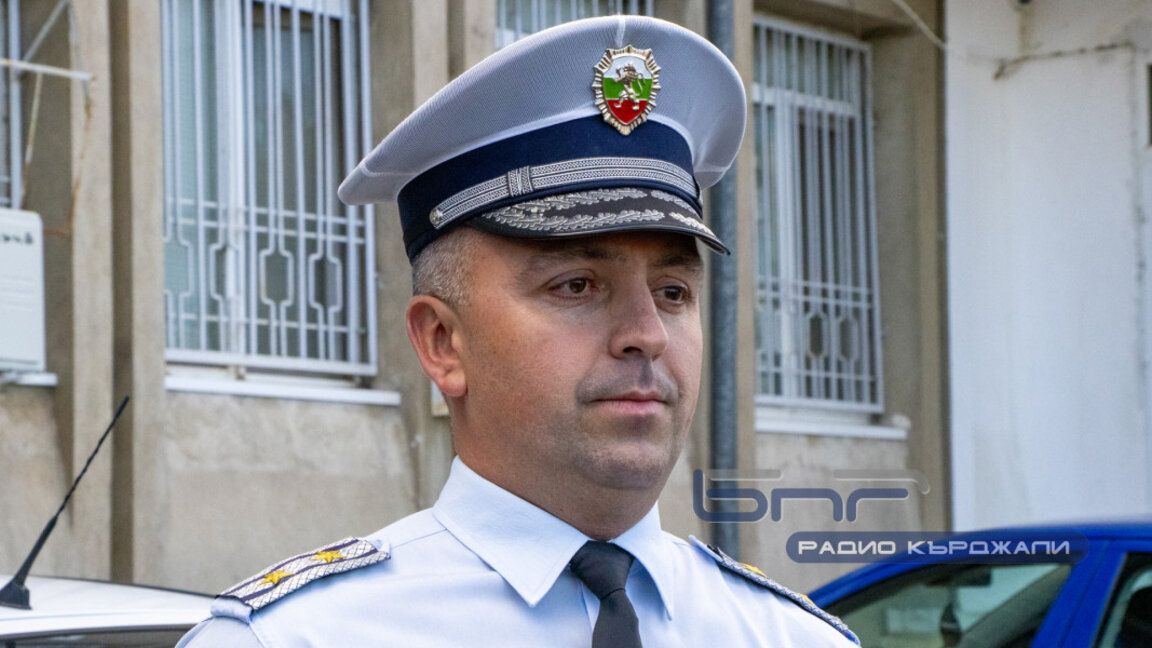 Ограничават изпреварването по пътя за Маказа с разделителни колчета
