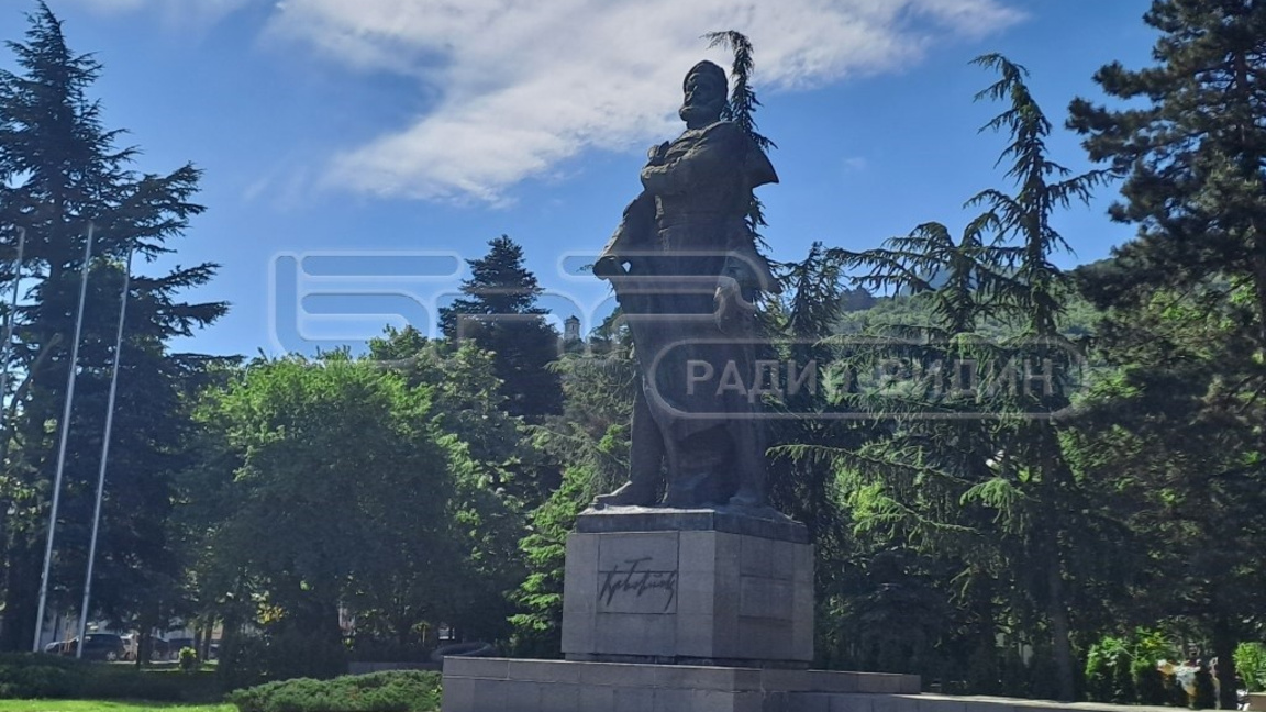 Паметник на Христо Ботев във Враца
