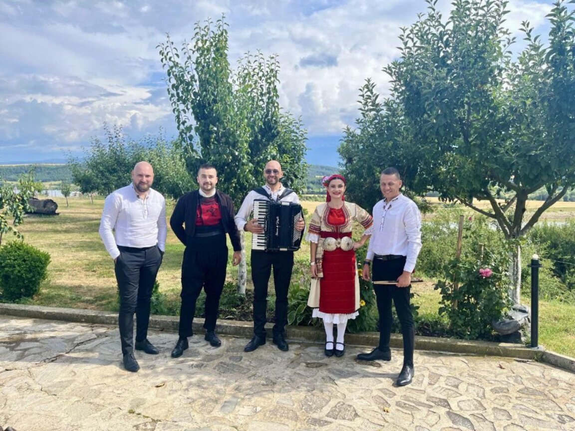 Орк. "Роял Бенд" с нов албум за десетата си годишнина