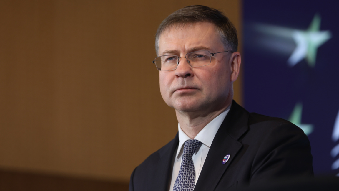 Валдис Домбровскис