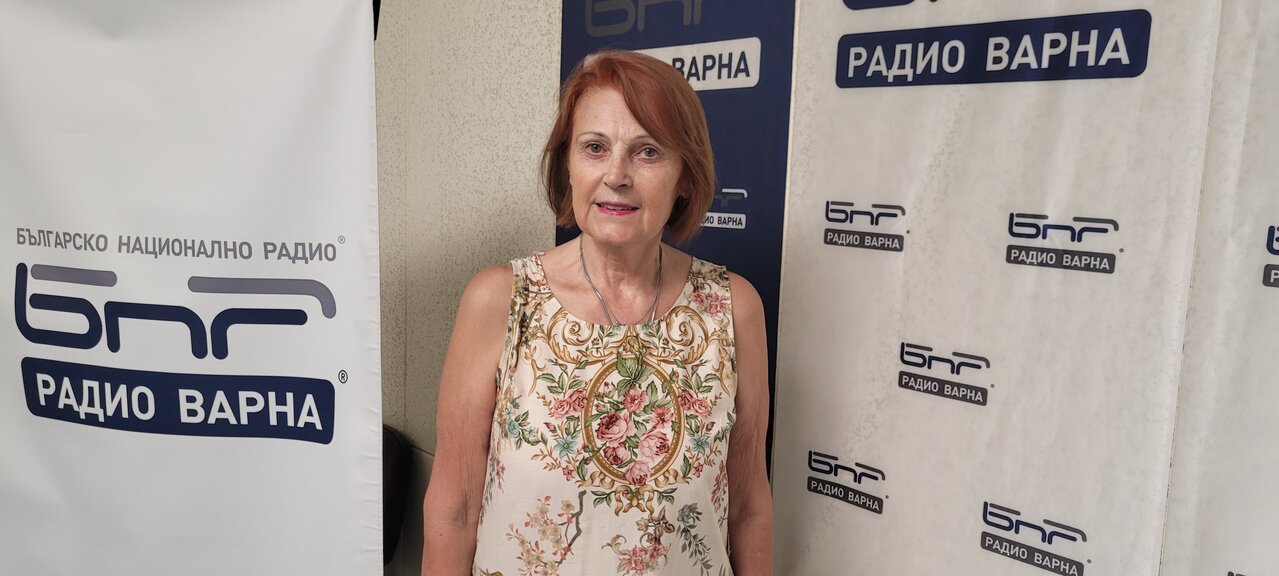 Мари Димитри (Мария Дечева) в студиото на Радио Варна