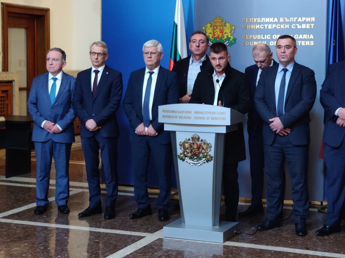 Земеделците спират протестите, след като се разбраха с управляващите да подпишат споразумение