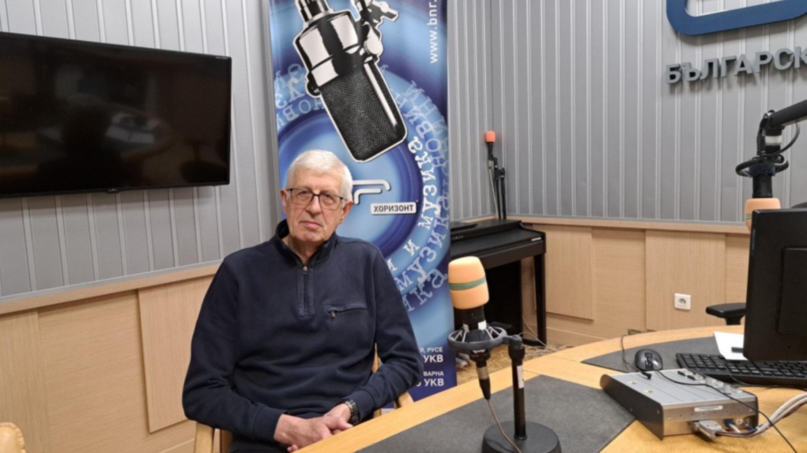 Румен Овчаров