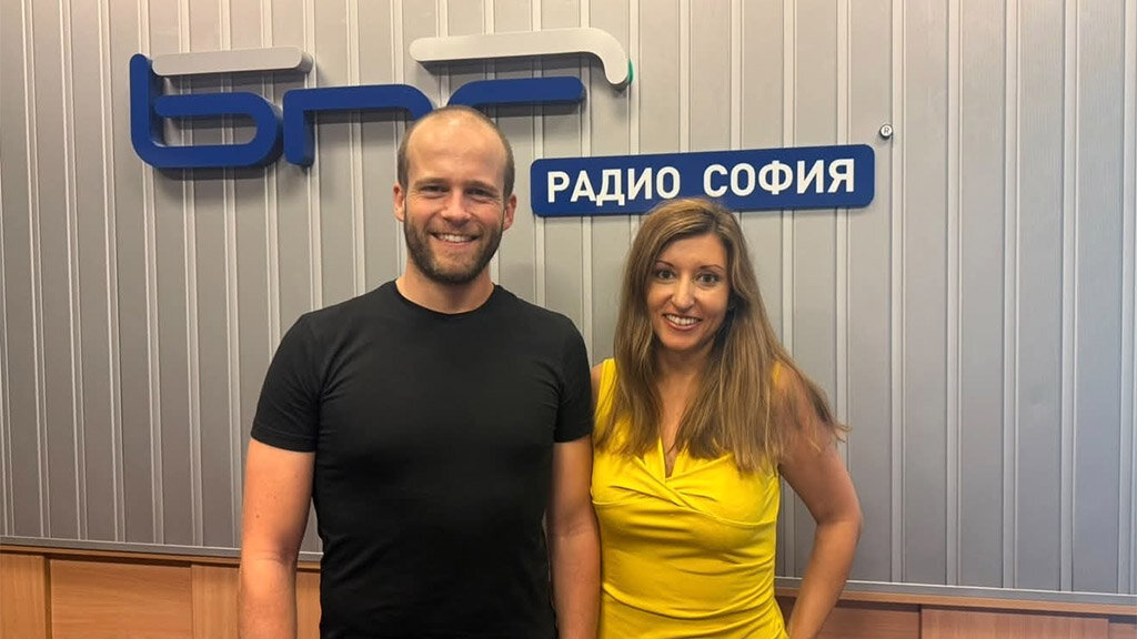 Усмивките на Георги Начев и Кристина Николова напомнят на името на фондацията