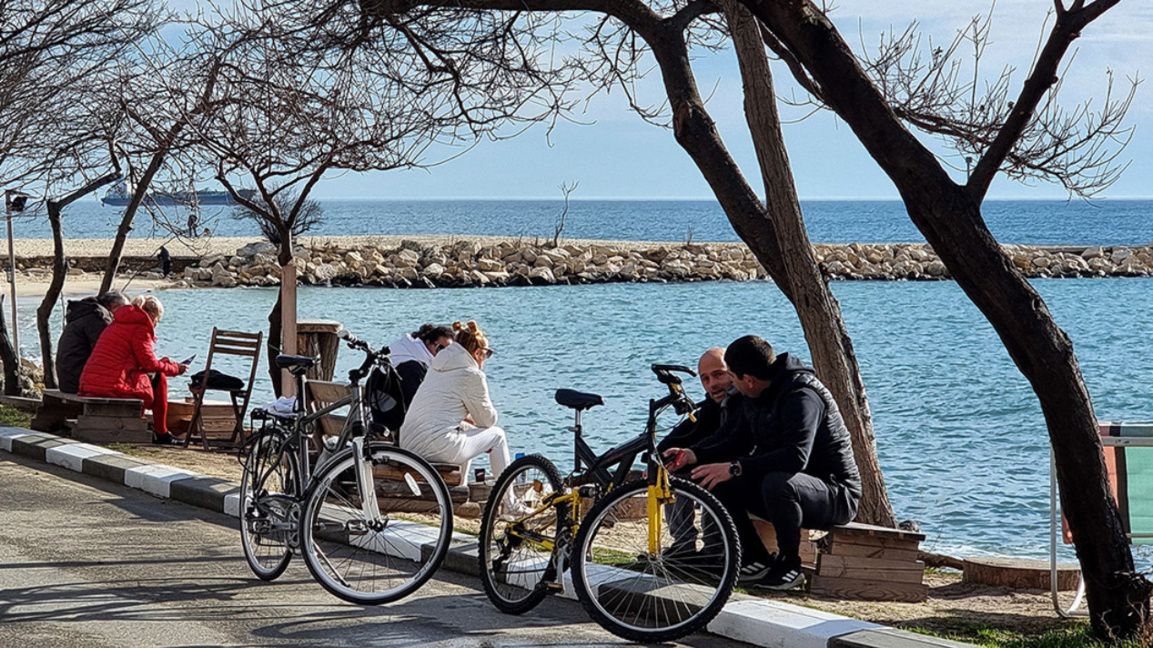 Прогноза за времето - слънчево и почти тихо време в повечето части на страната