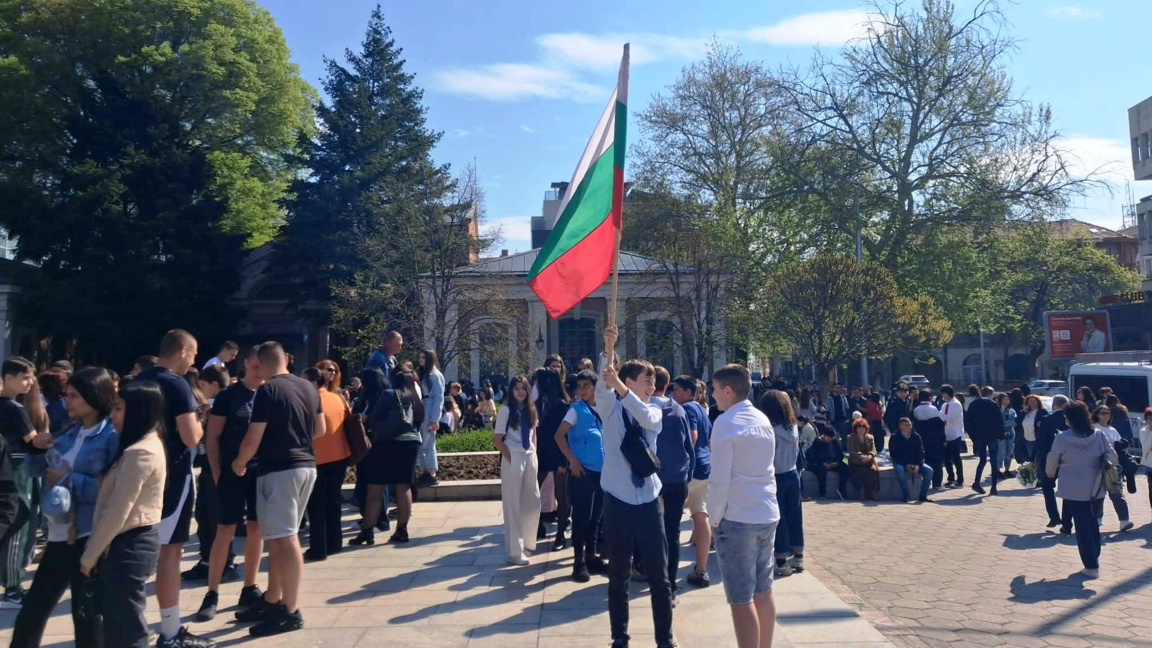 Надежда за държавност „Ден след ден“