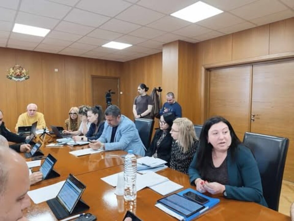 Обсъждат бюджета в постоянните комисии