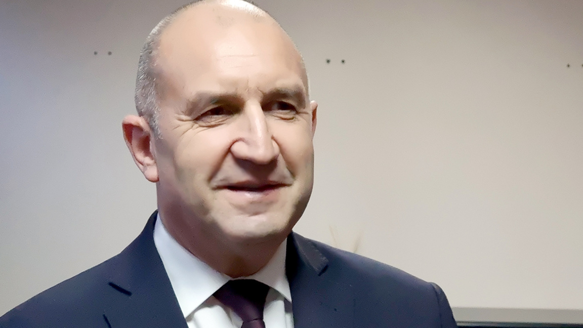 Cuma gününe kadar Radev başkanlığında olağan hükümetin kurulması bekleniyor