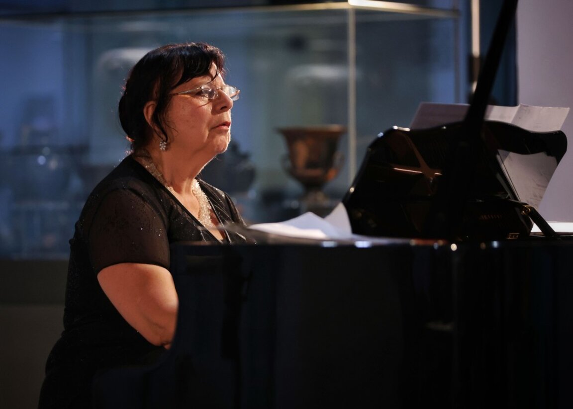 Проф. Благовеста Константинова на празниците на изкуствата "Аполония" през 2024 г.