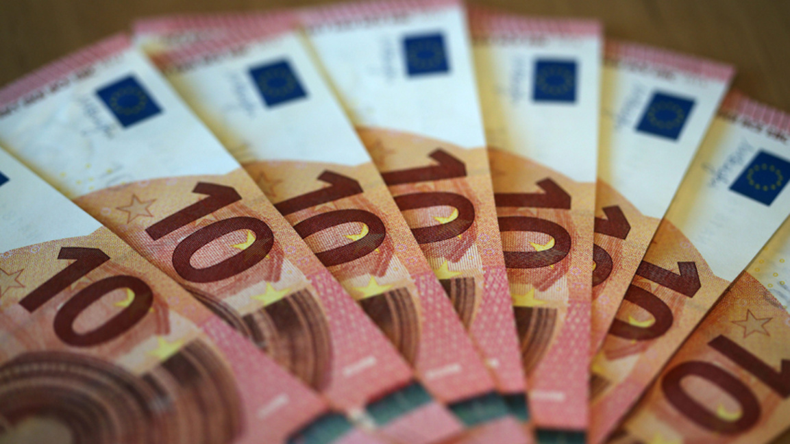  Заплащането на работниците - с 12% спад, на директорите скок с 54%