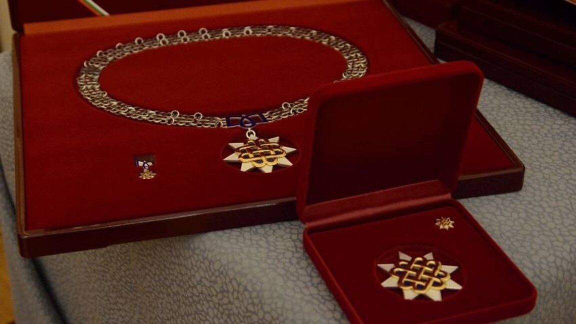 Prix "Siècle d'Or" pour plus de 50 personnalités de la culture...