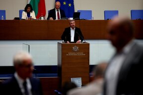 Депутатите обсъждат промени в Закона за енергетиката