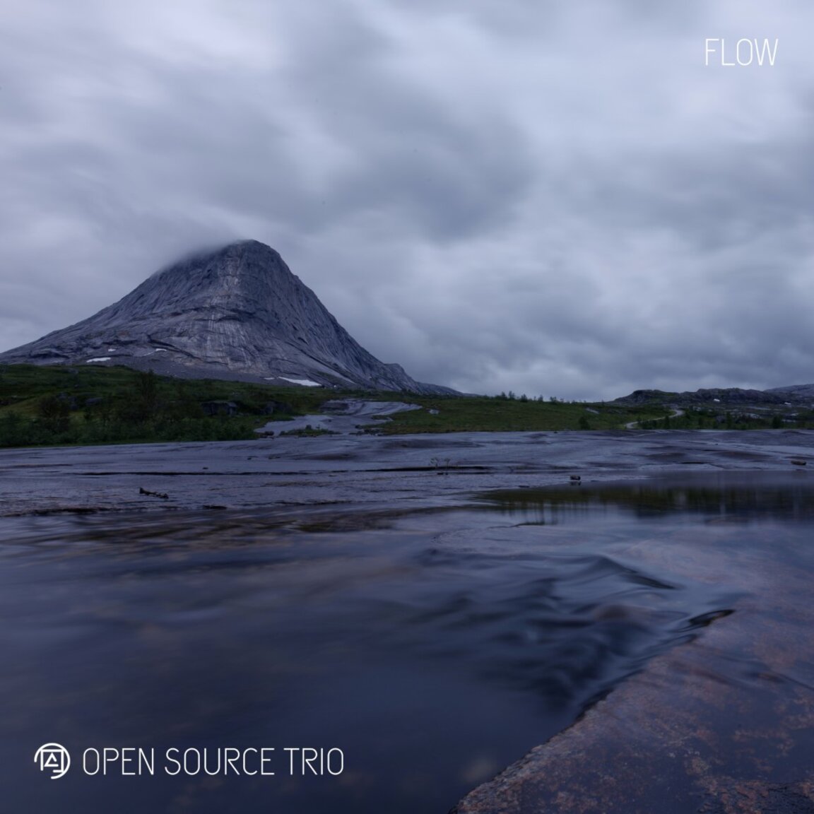 Open Source Trio представя музикалната пиеса "Flow"