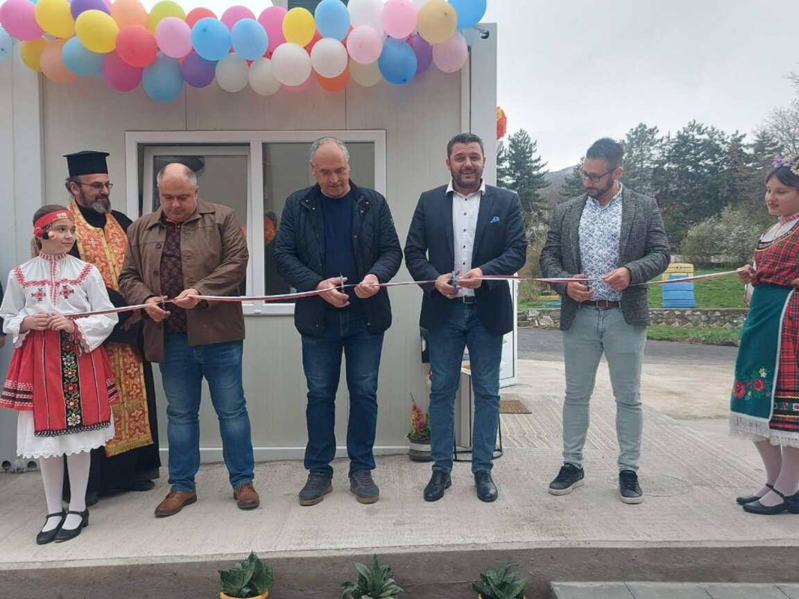 С водосвет откриха нова сграда към училището в Белащица