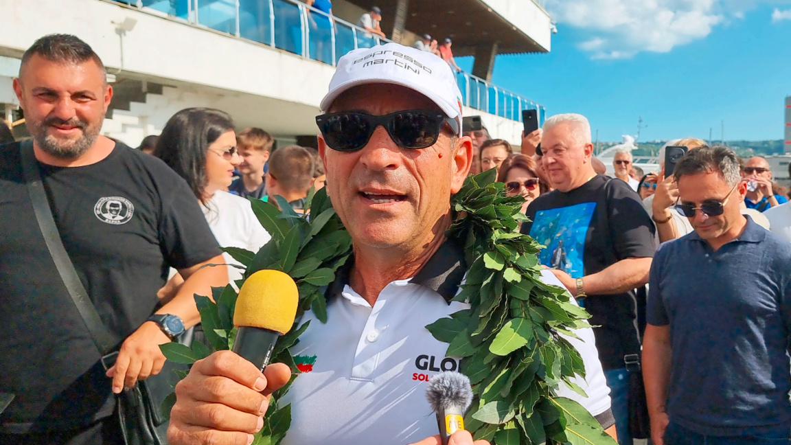 Varna accueille Pavlin Nadvorni qui a fait le tour du monde à la voile