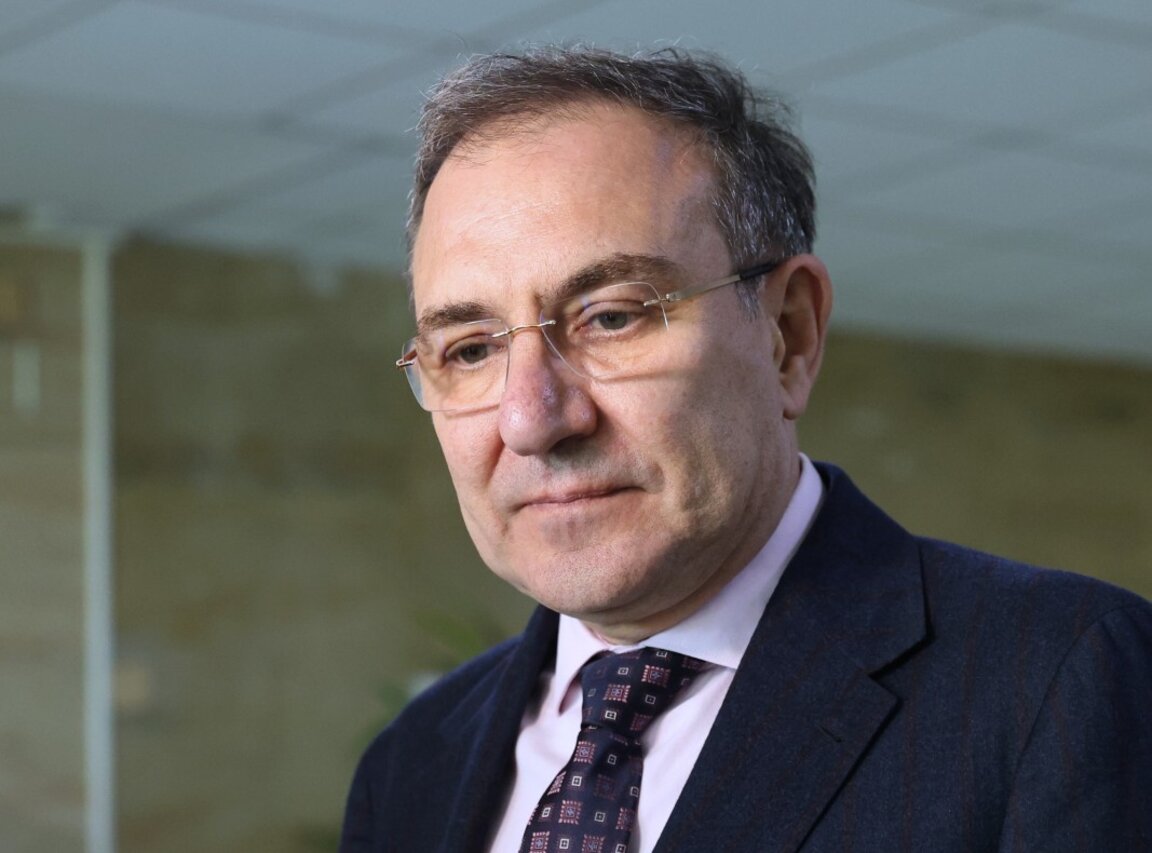 Министърът на труда и социалната политика Борислав Гуцанов.