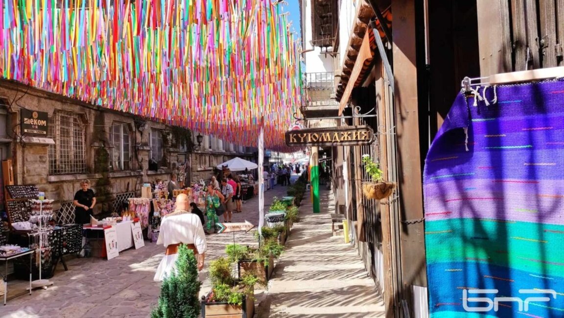 In Weliko Tarnowo beginnt buntes Kunsthandwerksfestival