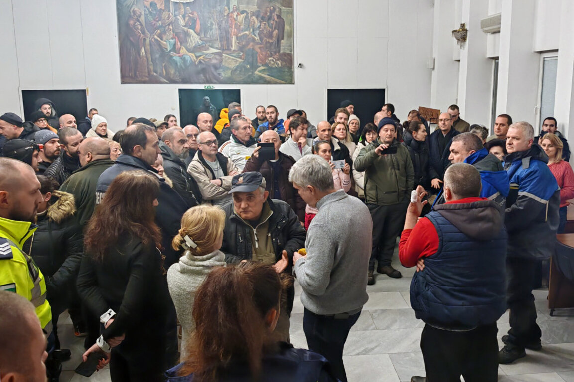 Среща на служебния министър на енергетиката с габровци, 28 декември 2024 г.