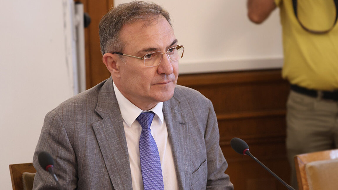 Борислав Гуцанов