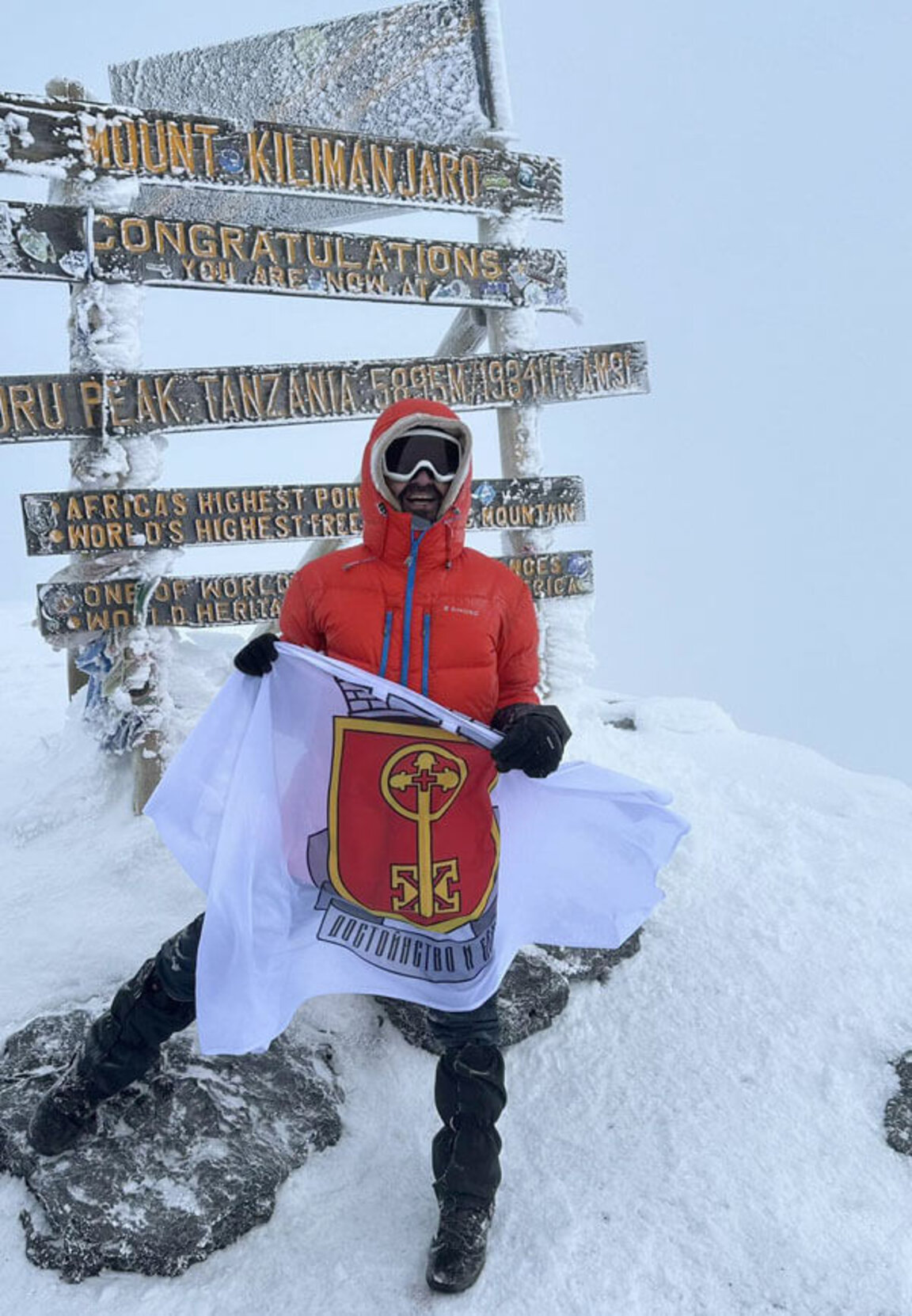 Георги Пеев от Хасково е първият човек с трансплантирани сърце и бъбрек, изкачил най-високия връх в Африка