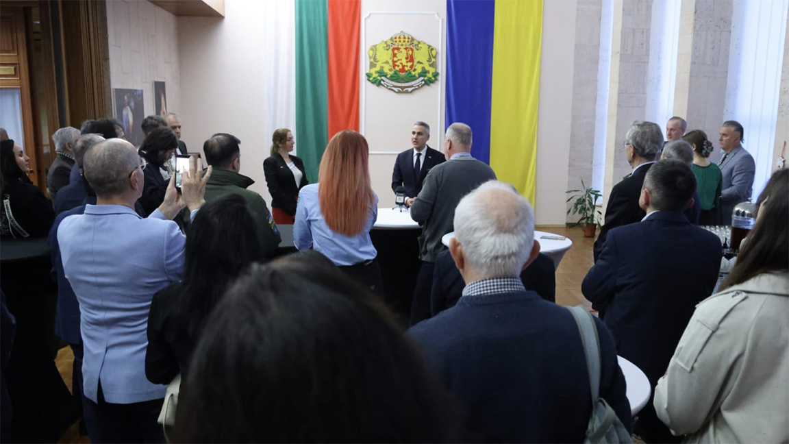 Premierul s-a întâlnit la Kiev cu comunitatea bulgară din Ucraina