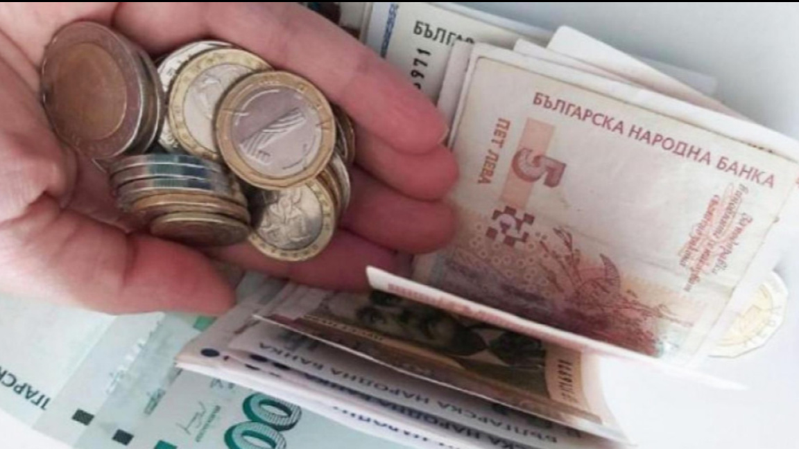 Кметове даряват заплати