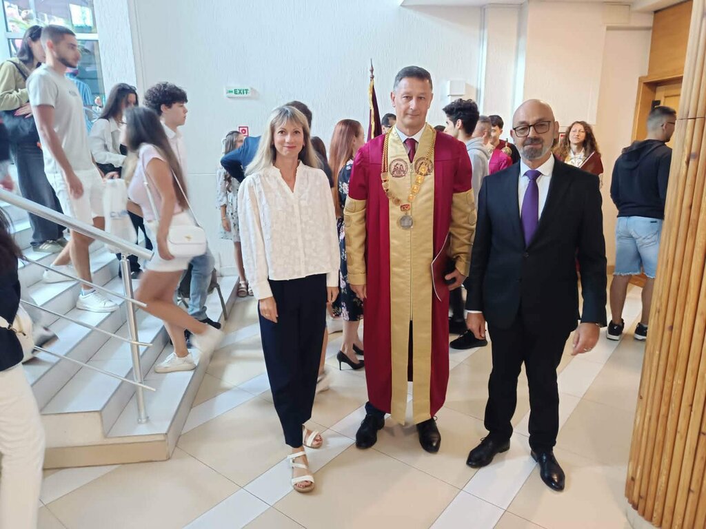 Откриха новата академична година в ИУ-Варна