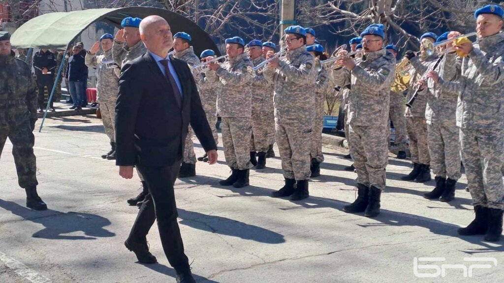 Тагарев: Ако има подкрепа от НС, можем да предоставим още помощ на Украйна