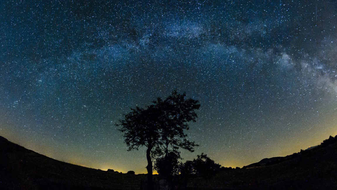 Учени създадоха най-детайлната карта на центъра на Млечния път