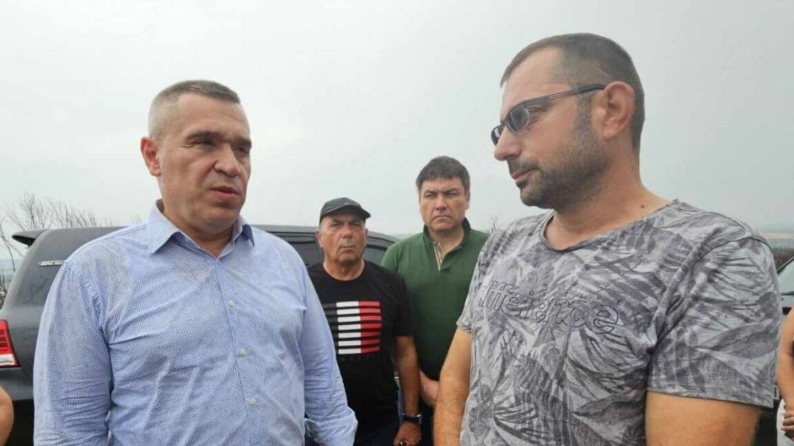 Георги Тахов и фермерът Иван Янъков