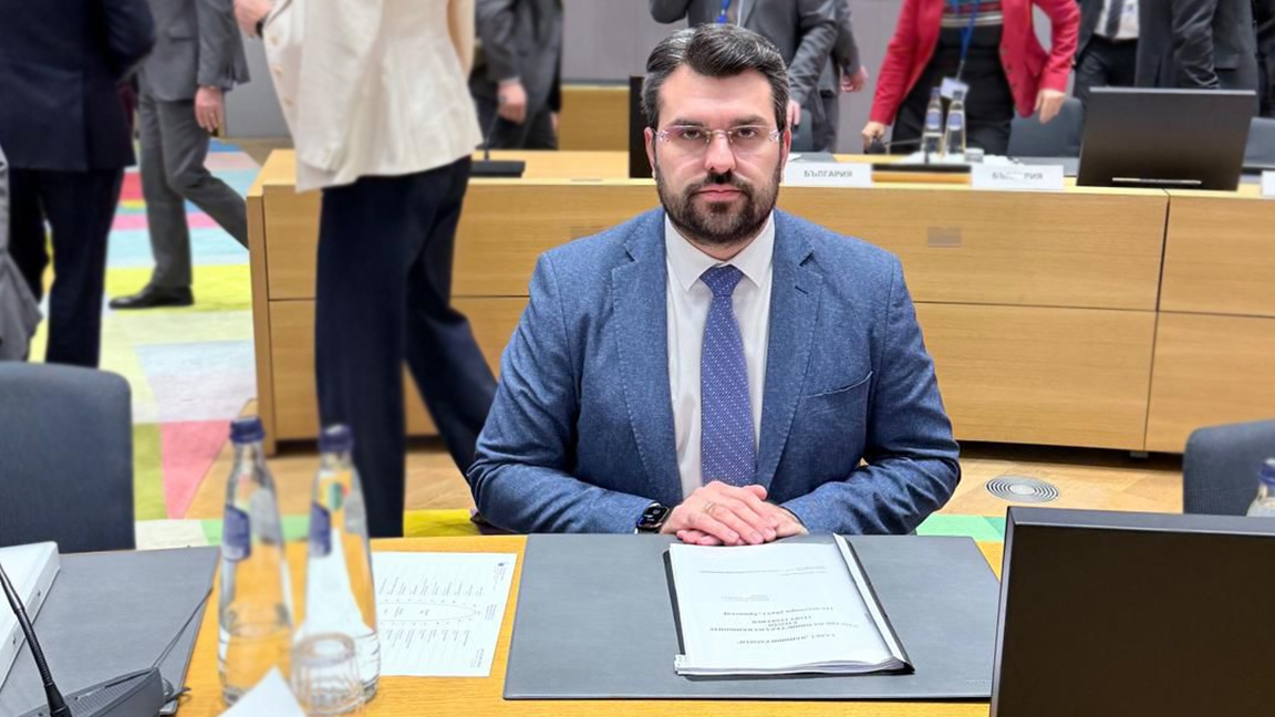 Глава МИД: Только Украина вправе принимать решения по чувствительным вопросам