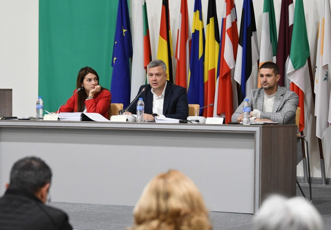 Новата цена на градския билет в Стара Загора да бъде 0,80 € от 1 януари, решиха общинските съветници
