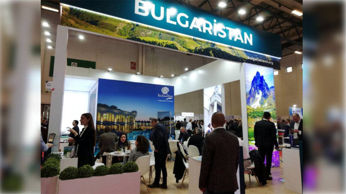 Bulgaria participa en la mayor exposición de turismo de Turquía EMITT 25