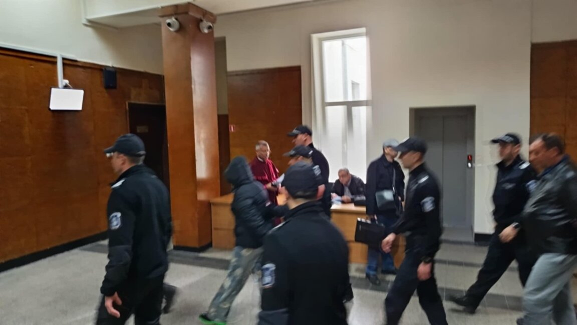 Оставиха под „домашен арест“ директора на Вечерното училище в Стара Загора