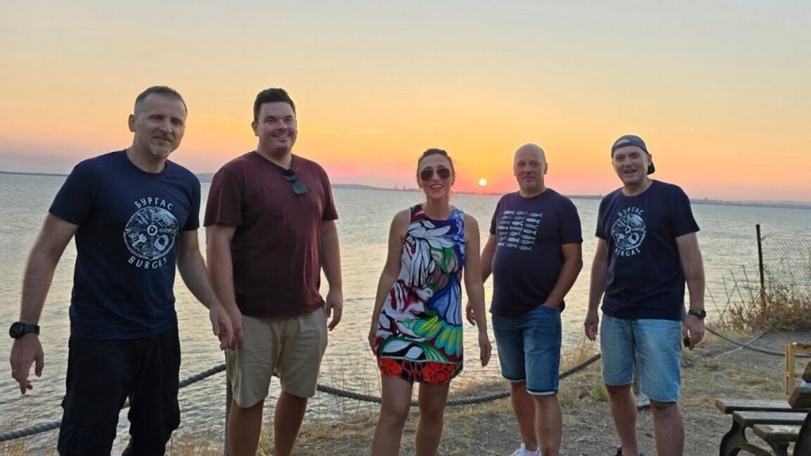 "Colorful Landscape" - the summer lasts until October 25 for the Mary Boys Band