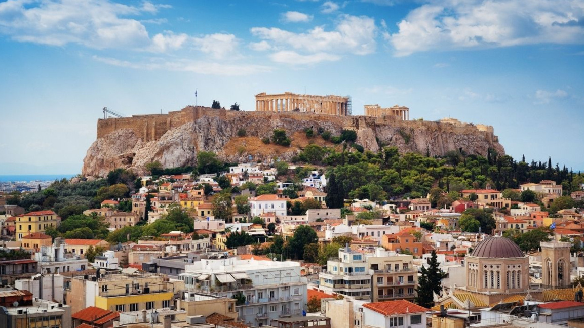 Bulgarians in Athens – close to the homeland, yet pushed away by heavy red tape