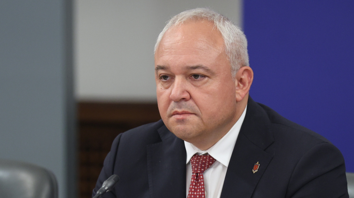 Дружества, доставяли мантинели, са отклонявали пари за Пеевски