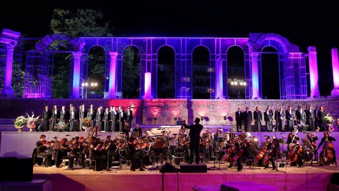 Gala de aniversario de ópera y ballet por el centenario de la Ópera de Stara Zagora