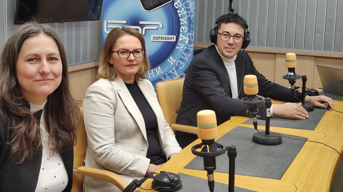 От ляво на дясно - Росица Петкова, Татяна Благова, Красимир Мартинов