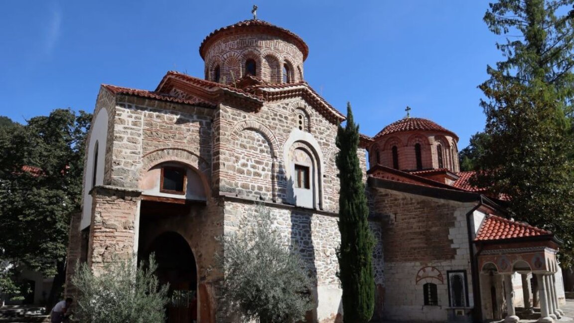 El Monasterio de Báchkovo: un tesoro histórico y espiritual de Bulgaria