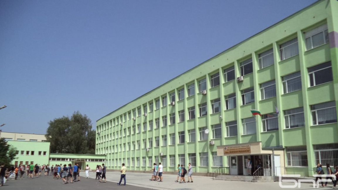 Отворени училищни дворове – защо и кога?