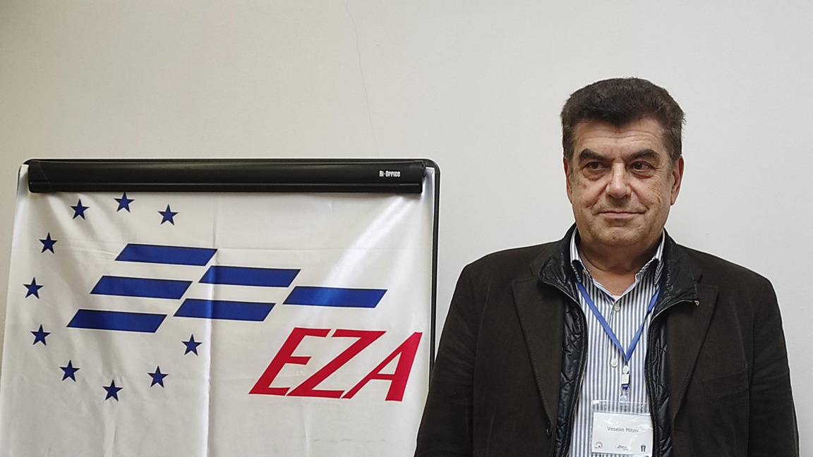 Веселин Митов