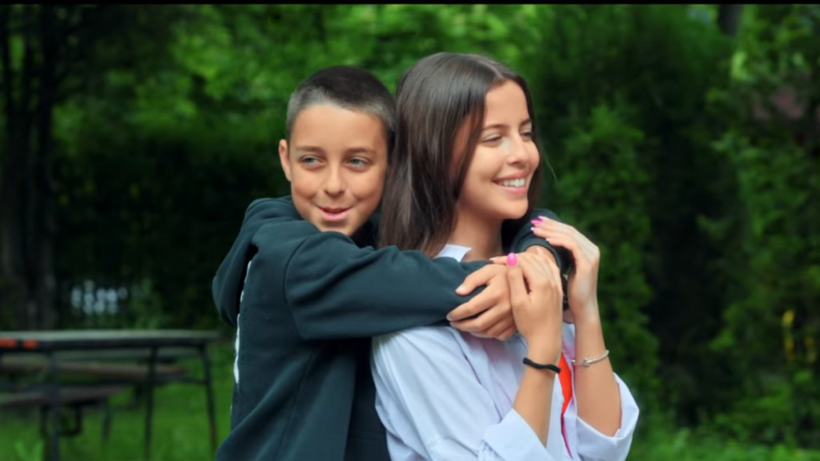 El dúo “Mania” comienza su 26º año con una nueva canción: “Otro”