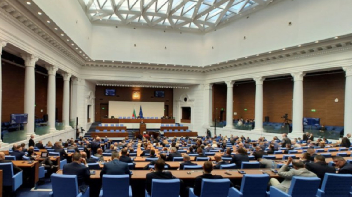 Решават за бюджетните заплати
