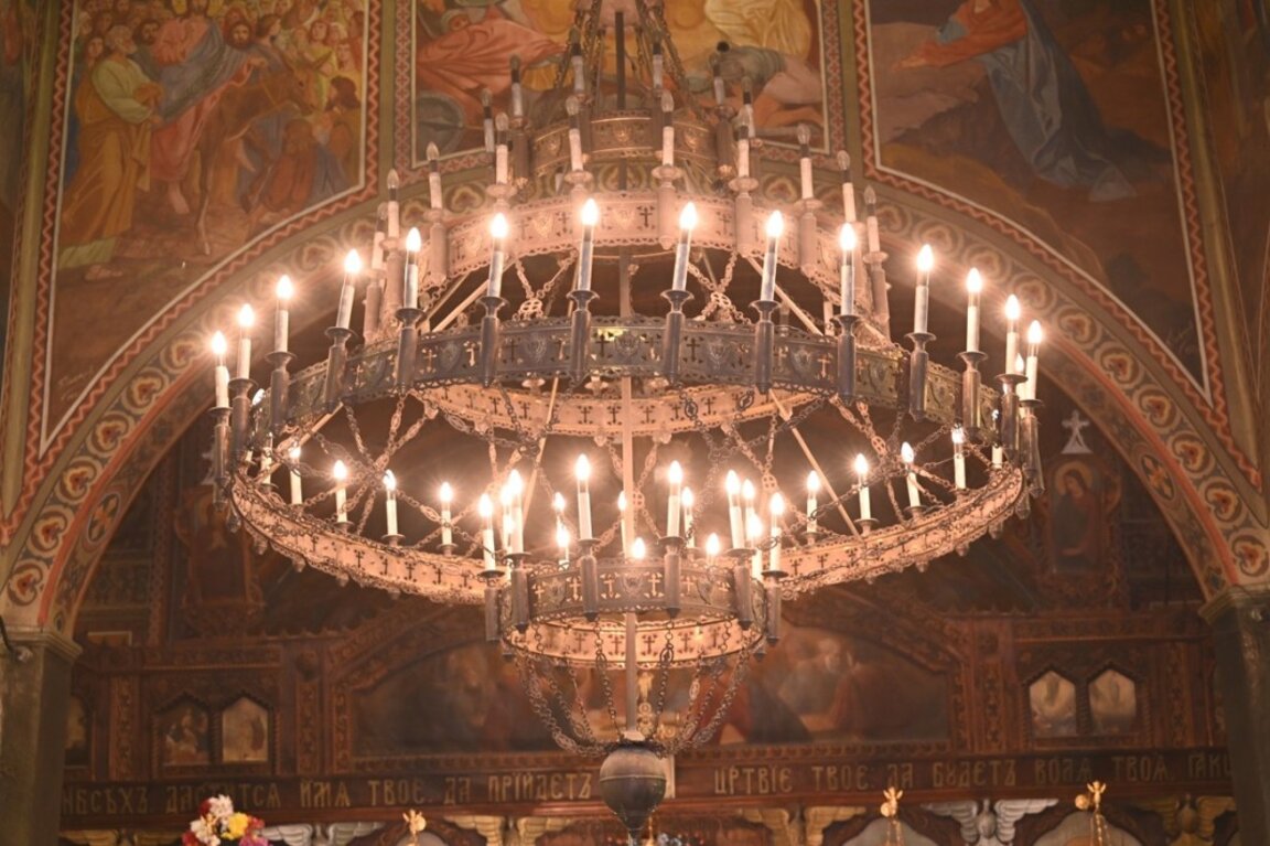 С празнична програма и курбан село Крупник отбеляза храмов празник