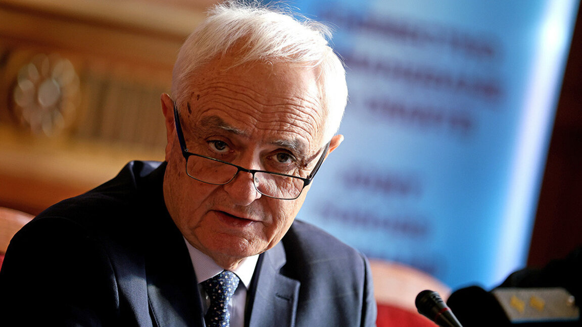 Ατανάς Ζαπριάνοφ: «Η Ρωσία διεξάγει υβριδικό πόλεμο κατά της Βουλγαρίας»