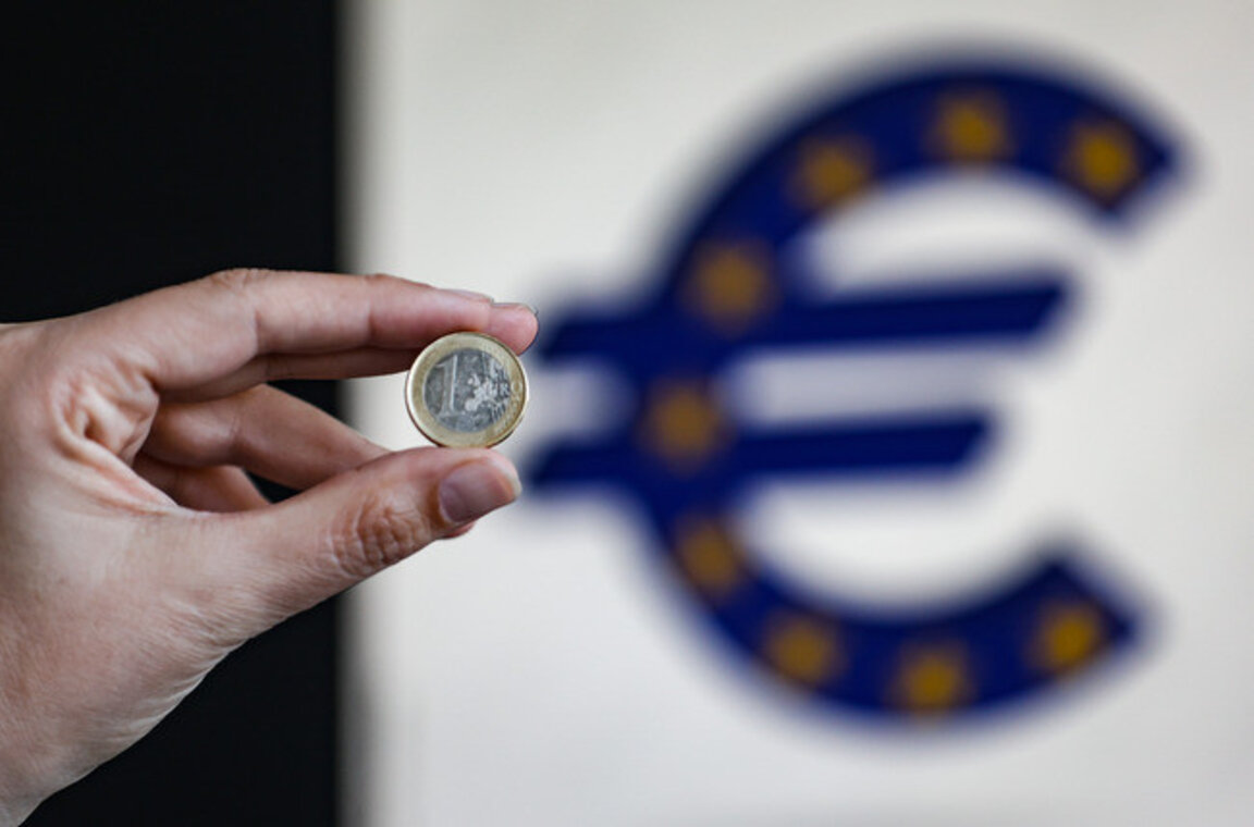 Debate sobre la adhesión a la eurozona y los beneficios para el turismo