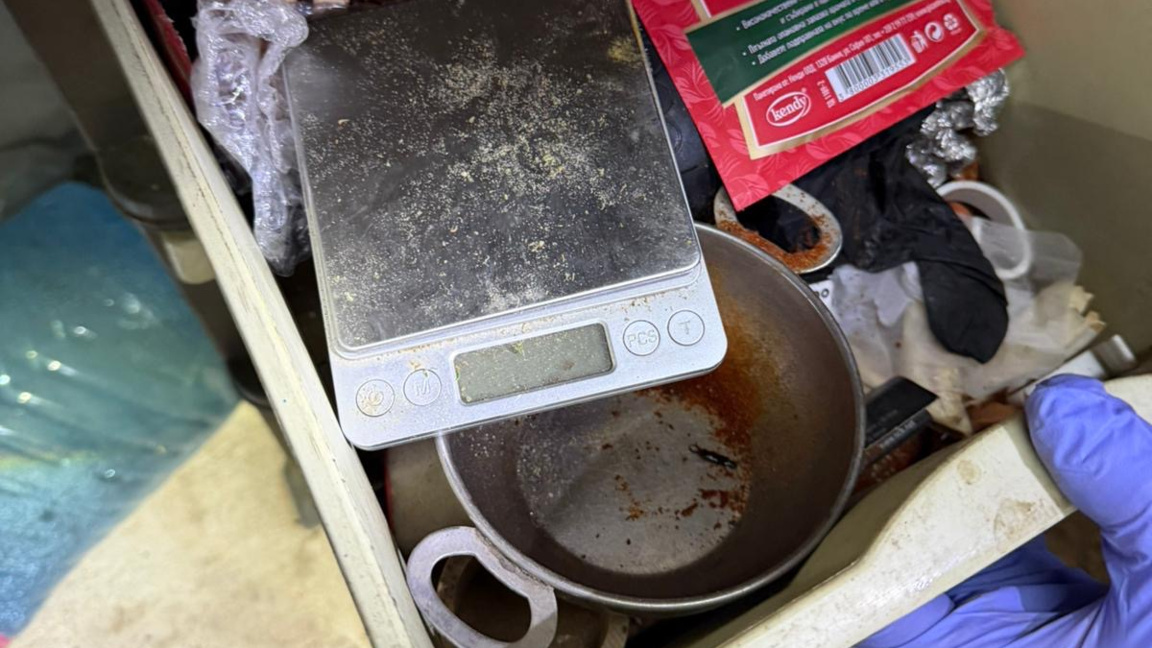 Удар на полицията в Айтос: трима са арестувани заради наркотици